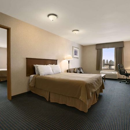 Days Inn By Wyndham Prince Albert Eksteriør billede